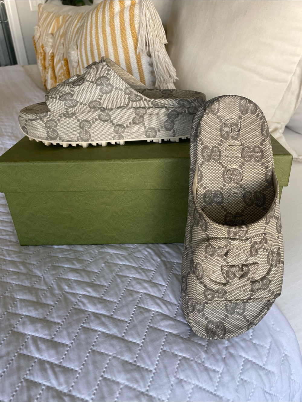 Gucci Beige Gray Monogram women’s Slip-On Clogs